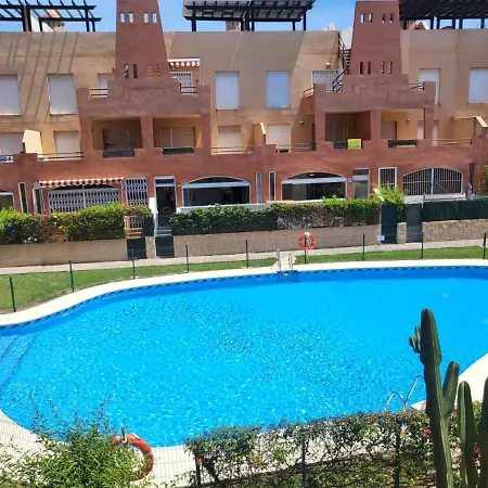 Apartamento Coqueto Con Terraza Y Cerca De La Piscina Comunitaria Y De La Playa! Playas de Vera