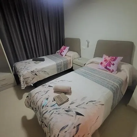 Apartamento Coqueto Con Terraza Y Cerca De La Piscina Comunitaria Y De La Playa!