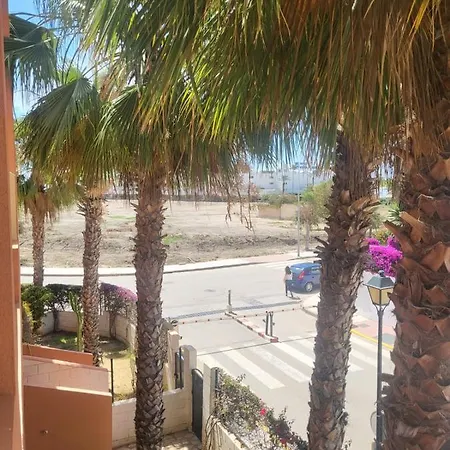 Apartamento Coqueto Con Terraza Y Cerca De La Piscina Comunitaria Y De La Playa! * Playas de Vera